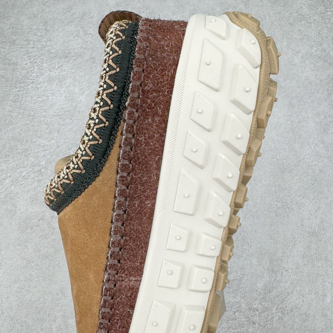 图片[7]-＃SP原厂 UGG 1154530 轮胎底塔斯曼露趾包头秋冬羊皮毛一体雪地靴 全鞋采用ZP同厂 隆丰A级澳洲进口羊皮毛一体 品牌代工厂生产线 完全遵循ZP工艺流程 代工厂原厂版师 秉承无原鞋不开发选择 注重每一处细节 市面最正版型 TREADLITE\\\”轻翼\\\”科技外底 轻便/耐用/柔韧/桩型【售后郑重承诺】一个月内若出现重大脱胶/断底等质量问题 直接为您换新！尺码：35 36 37 38 39 40-选品中心