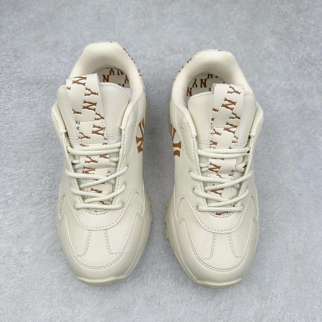 图片[2]-＃DT纯原 MLB Big Ball Chunky 复古印花老爹鞋系列低帮轻量增高厚底百搭休闲运动慢跑鞋 Korea韩国联名NY美国榄球纽约洋基队限定 目前可过轻松秒过各类鉴定 能操作的私聊 韩国代购专供 左脚内置NFC感应 区别市面贴纸假芯片 MLB专用菱形双针中底布 重点细节中底布带注胶孔 原厂NFC感应吊牌 支持鉴定 一个两位数 原盒原标 全套原楦原纸板原厂数据开发 中韩文保养标贴 绿色防霉片 平台代购专供 独家一比一RB+MD组合大底 高频后跟小人Logo精准对位立体饱满 正确网布加超迁鞋面 转印中底走线紧密 转印Logo工艺表层防刮不掉色 尺码：35 36 36.5 37.5 38 38.5 39 40 40.5 41 42 42.5 43 44 44.5 45-选品中心