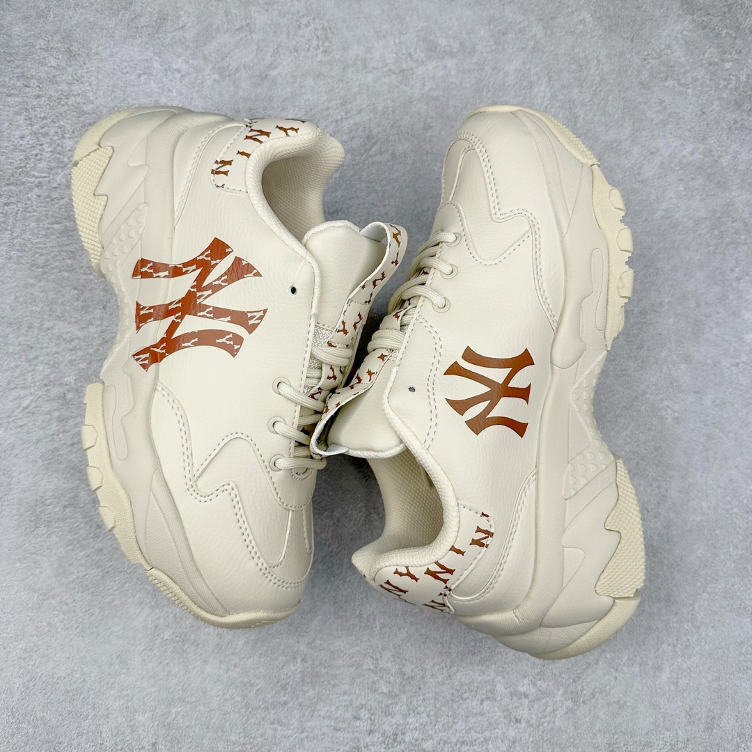 图片[3]-＃DT纯原 MLB Big Ball Chunky 复古印花老爹鞋系列低帮轻量增高厚底百搭休闲运动慢跑鞋 Korea韩国联名NY美国榄球纽约洋基队限定 目前可过轻松秒过各类鉴定 能操作的私聊 韩国代购专供 左脚内置NFC感应 区别市面贴纸假芯片 MLB专用菱形双针中底布 重点细节中底布带注胶孔 原厂NFC感应吊牌 支持鉴定 一个两位数 原盒原标 全套原楦原纸板原厂数据开发 中韩文保养标贴 绿色防霉片 平台代购专供 独家一比一RB+MD组合大底 高频后跟小人Logo精准对位立体饱满 正确网布加超迁鞋面 转印中底走线紧密 转印Logo工艺表层防刮不掉色 尺码：35 36 36.5 37.5 38 38.5 39 40 40.5 41 42 42.5 43 44 44.5 45-选品中心