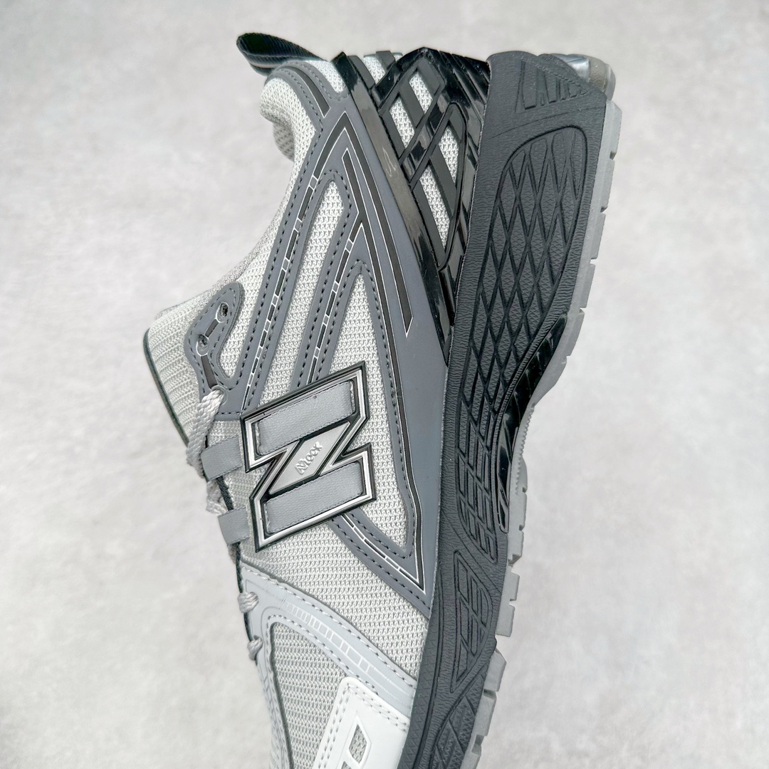 New Balance M6R New Balance M6R