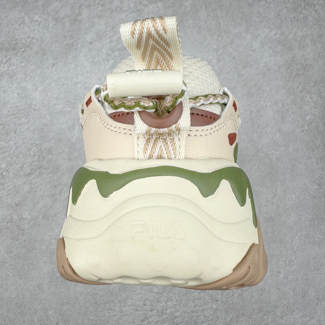 图片[8]-FILA FUSION Fluid 斐乐摩登潮牌防滑耐磨轻便运动鞋 FUSION 系列传承了 FILA 的百年基因，融入年轻运动及潮流文化，成为引领变革、创新突破的一代。以“1+N” 的跨界合作模式重现经典的同时创造经典。带来最出其不意的跨界合作惊喜。同时，FILAFUSION把FILA 的 DNA 融入到定制体验里，你可以随心制造厲于你的产品。FILA FUSION 的鞋家族涵盖了老爹鞋、跑步鞋、网球鞋、季节款。风格复古新潮，满足了时尚人士出行及各类运动的搭配需求，成为当下年轻人筷拥的鞋类品牌之一。FILA FUSION 走进年轻人的世界，通过年轻人运动，街舞，滑板，篮球，展现 FILA FUSION 的潮流态度和年轻文化。FILA FUSION 认为末来属于引领变革、创新突破的年轻一代，让我们一起构成 FILA 未来的蓝图吧！尺码：35.5 36 36.5 37.5 38 38.5 39 40 40.5 41 42 42.5 43 44 44.5 45 45.5-选品中心