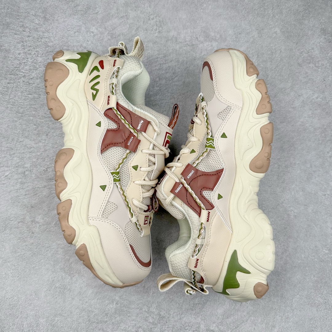 图片[3]-FILA FUSION Fluid 斐乐摩登潮牌防滑耐磨轻便运动鞋 FUSION 系列传承了 FILA 的百年基因，融入年轻运动及潮流文化，成为引领变革、创新突破的一代。以“1+N” 的跨界合作模式重现经典的同时创造经典。带来最出其不意的跨界合作惊喜。同时，FILAFUSION把FILA 的 DNA 融入到定制体验里，你可以随心制造厲于你的产品。FILA FUSION 的鞋家族涵盖了老爹鞋、跑步鞋、网球鞋、季节款。风格复古新潮，满足了时尚人士出行及各类运动的搭配需求，成为当下年轻人筷拥的鞋类品牌之一。FILA FUSION 走进年轻人的世界，通过年轻人运动，街舞，滑板，篮球，展现 FILA FUSION 的潮流态度和年轻文化。FILA FUSION 认为末来属于引领变革、创新突破的年轻一代，让我们一起构成 FILA 未来的蓝图吧！尺码：35.5 36 36.5 37.5 38 38.5 39 40 40.5 41 42 42.5 43 44 44.5 45 45.5-选品中心