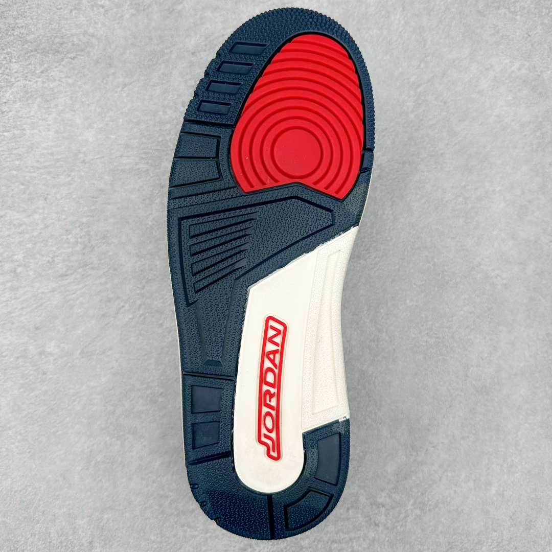图片[9]-Jordan Spizike Low AJ复古低帮篮球鞋 这款鞋子著名导演斯派克李的Jordan Spizike专属 预计于明年夏季推出全新低帮版本 将包括三款配色 经典爆裂纹非常复古 两款配色分别以大学红和黑曜石蓝进行区分 鞋身设计中依旧带有大象爆裂纹、鞋侧束带、塑胶网布等经典元素 之后 在鞋舌、内衬以及鞋底等位置缀以大学红和黑曜石蓝搭配 带来全新造型 尺码：36 36.5 37.5 38 38.5 39 40 40.5 41 42 42.5 43 44 44.5 45 46 47.5-选品中心