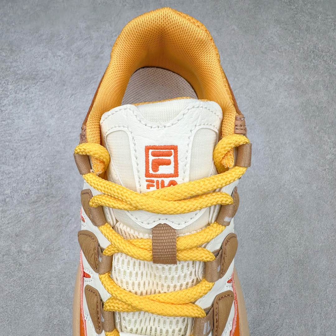 图片[5]-FILA CARROT 2 斐乐萝卜鞋2.0 经典百搭休闲 防滑减震耐磨低帮板鞋 传承了 FILA 的百年基因，融入年轻运动及潮流文化，成为引领变革、创新突破的一代。以“1+N” 的跨界合作模式重现经典的同时创造经典。带来最出其不意的跨界合作惊喜。同时，FILAFUSION把FILA 的 DNA 融入到定制体验里，你可以随心制造厲于你的产品。FILA FUSION 的鞋家族涵盖了老爹鞋、跑步鞋、网球鞋、季节款。风格复古新潮，满足了时尚人士出行及各类运动的搭配需求，成为当下年轻人筷拥的鞋类品牌之一。FILA FUSION 走进年轻人的世界，通过年轻人运动，街舞，滑板，篮球，展现 FILA FUSION 的潮流态度和年轻文化。FILA FUSION 认为末来属于引领变革、创新突破的年轻一代，让我们一起构成 FILA 未来的蓝图吧！尺码：35.5 36 36.5 37.5 38 38.5 39 40-选品中心