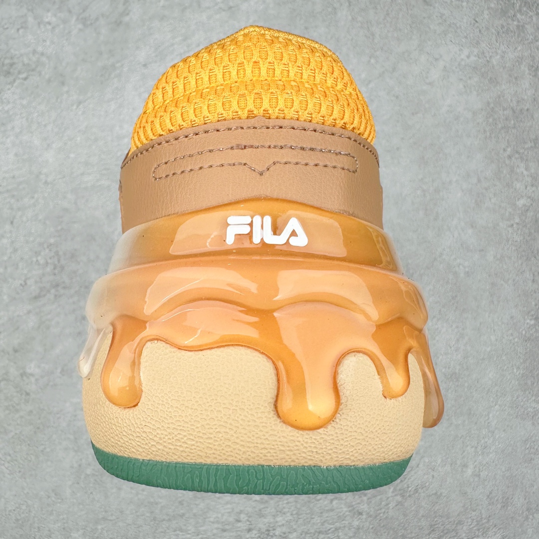 图片[8]-FILA CARROT 2 斐乐萝卜鞋2.0 经典百搭休闲 防滑减震耐磨低帮板鞋 传承了 FILA 的百年基因，融入年轻运动及潮流文化，成为引领变革、创新突破的一代。以“1+N” 的跨界合作模式重现经典的同时创造经典。带来最出其不意的跨界合作惊喜。同时，FILAFUSION把FILA 的 DNA 融入到定制体验里，你可以随心制造厲于你的产品。FILA FUSION 的鞋家族涵盖了老爹鞋、跑步鞋、网球鞋、季节款。风格复古新潮，满足了时尚人士出行及各类运动的搭配需求，成为当下年轻人筷拥的鞋类品牌之一。FILA FUSION 走进年轻人的世界，通过年轻人运动，街舞，滑板，篮球，展现 FILA FUSION 的潮流态度和年轻文化。FILA FUSION 认为末来属于引领变革、创新突破的年轻一代，让我们一起构成 FILA 未来的蓝图吧！尺码：35.5 36 36.5 37.5 38 38.5 39 40-选品中心