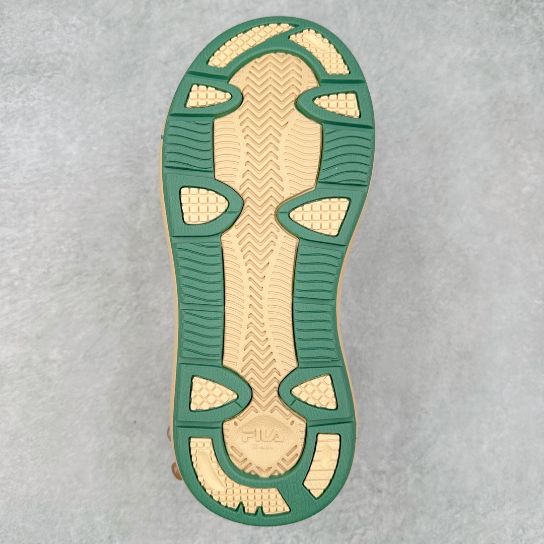 图片[9]-FILA CARROT 2 斐乐萝卜鞋2.0 经典百搭休闲 防滑减震耐磨低帮板鞋 传承了 FILA 的百年基因，融入年轻运动及潮流文化，成为引领变革、创新突破的一代。以“1+N” 的跨界合作模式重现经典的同时创造经典。带来最出其不意的跨界合作惊喜。同时，FILAFUSION把FILA 的 DNA 融入到定制体验里，你可以随心制造厲于你的产品。FILA FUSION 的鞋家族涵盖了老爹鞋、跑步鞋、网球鞋、季节款。风格复古新潮，满足了时尚人士出行及各类运动的搭配需求，成为当下年轻人筷拥的鞋类品牌之一。FILA FUSION 走进年轻人的世界，通过年轻人运动，街舞，滑板，篮球，展现 FILA FUSION 的潮流态度和年轻文化。FILA FUSION 认为末来属于引领变革、创新突破的年轻一代，让我们一起构成 FILA 未来的蓝图吧！尺码：35.5 36 36.5 37.5 38 38.5 39 40-选品中心