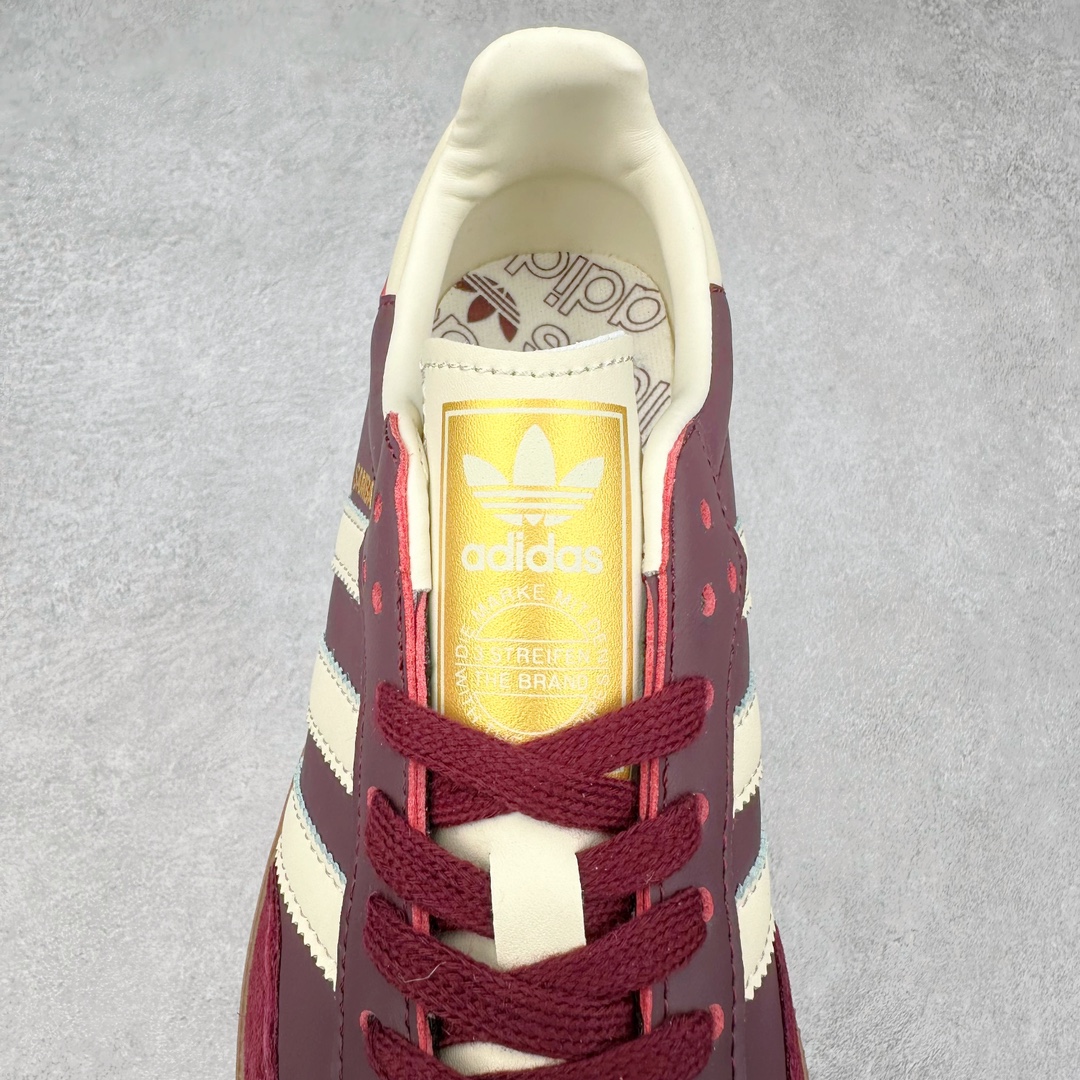 图片[5]-AD Original Samba OG 复古经典轻便板鞋 ID0477 这款桑巴鞋展示了高质量的工艺 带有装饰的超锁缝制和无缝的手感 柔软、柔软的皮革造型和标志性的3条纹完成了精致的外观 正规合身鞋带 鞋面上有绒面鞋垫 橡胶鞋底 享受正畸套筒软感 自50年代首次亮相以来就一直在赢得粉丝的青睐 尺码：36 36.5 37.5 38 38.5 39 40 40.5 41 42 42.5 43 44 44.5 45-选品中心