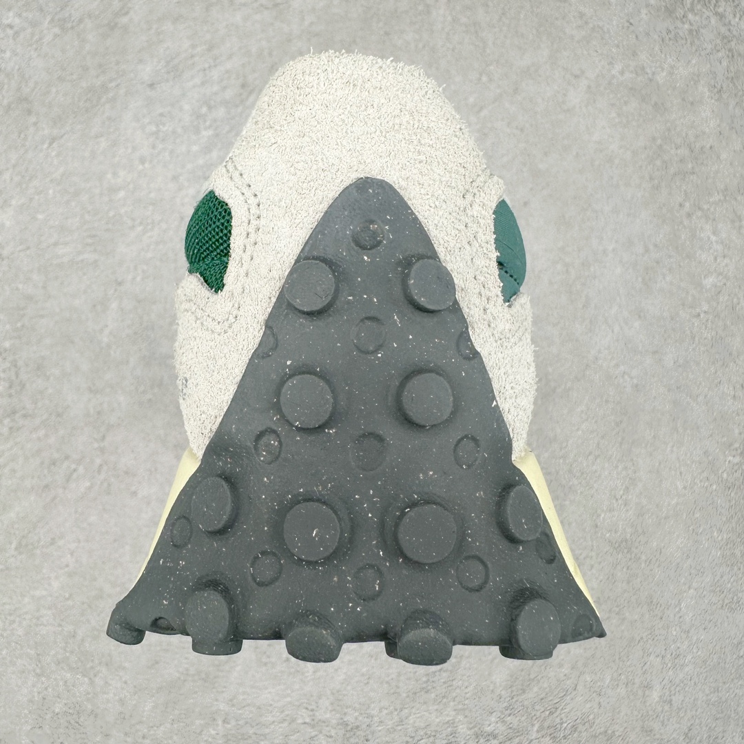 图片[8]-New Balance MS327 NB新百伦系列复古休闲运动慢跑鞋 #以更纯粹的复古风格设计打造的全新造型 侧身还以解构设计 将 N 字标志以做旧压花样式呈现 样式别具新意 而麂皮、冲孔皮革的塑造 则呈现出高级怀旧气质 也让鞋款在奢华时装风格与运动氛围之间达到了平衡 鞋身采用尼龙及猪巴革麂皮物料拼接构成 中底高弹PU材质及满丁防滑橡胶外底 尺码：36 37 37.5 38 38.5 39.5 40 40.5 41.5 42 42.5 43 44 45-选品中心