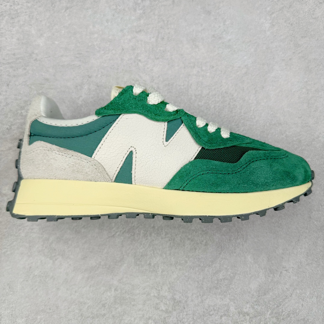 New Balance MS327 NB新百伦系列复古休闲运动慢跑鞋 #以更纯粹的复古风格设计打造的全新造型 侧身还以解构设计 将 N 字标志以做旧压花样式呈现 样式别具新意 而麂皮、冲孔皮革的塑造 则呈现出高级怀旧气质 也让鞋款在奢华时装风格与运动氛围之间达到了平衡 鞋身采用尼龙及猪巴革麂皮物料拼接构成 中底高弹PU材质及满丁防滑橡胶外底 尺码：36 37 37.5 38 38.5 39.5 40 40.5 41.5 42 42.5 43 44 45-选品中心