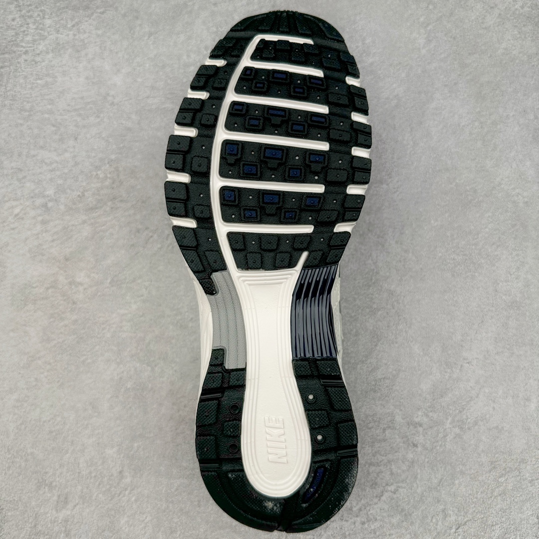 图片[9]-＃CS纯原 NK P-6000 系列低帮复古老爹风休闲运动舒适慢跑鞋 CD6404-018 购入原鞋原装纸板楦头开发 独家私模四层组合大底 市场唯一正确版本 良心定价 新配色陆续出货 进口三文治网面 融合 Pegasus 过往运动鞋设计 助力 21 世纪早期跑步运动跃升时尚新高度 采用透气网眼布、运动风格线条和耐穿覆面 兼具吸睛外观和舒适感受 中底泡绵以田径赛道为灵感 打造厚实设计 缔造出众缓震性能 尺码：36 36.5 37.5 38 38.5 39 40 40.5 41 42 42.5 43 44 44.5 45-选品中心