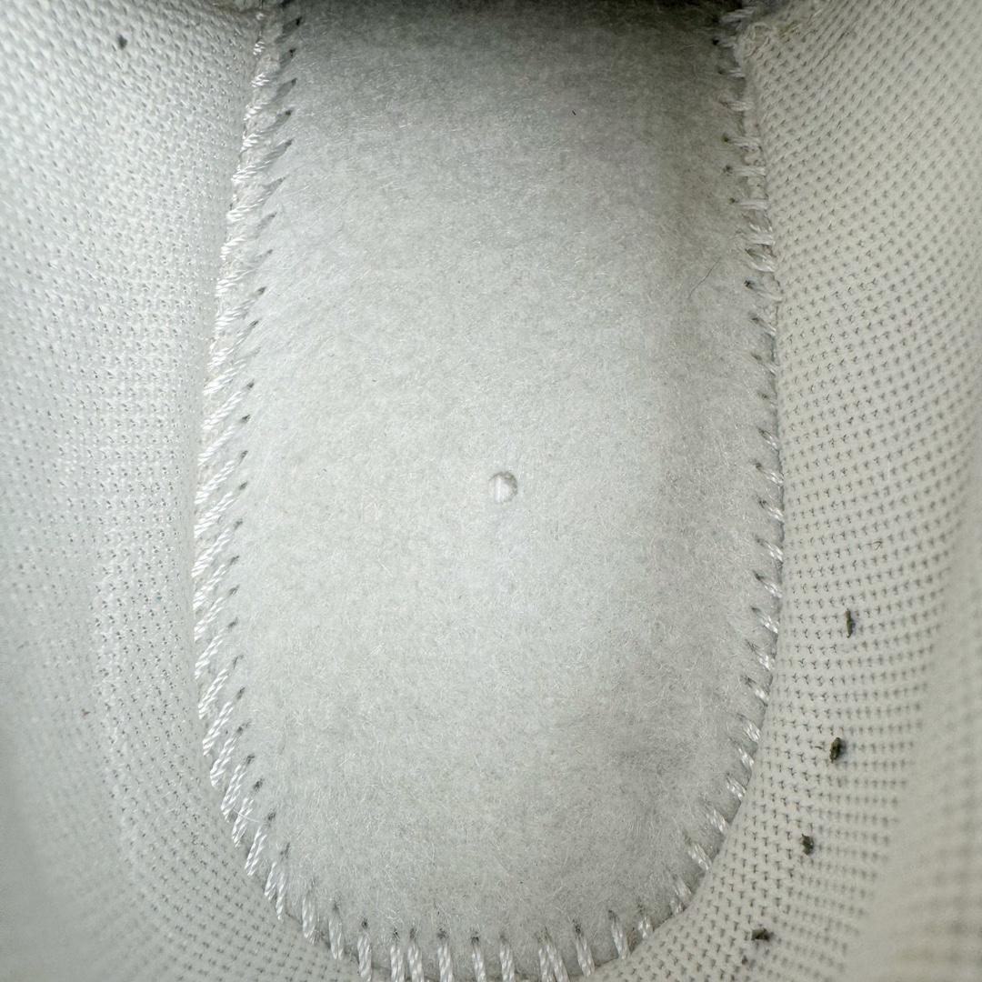 图片[10]-＃CS纯原 NK P-6000 系列低帮复古老爹风休闲运动舒适慢跑鞋 CD6404-018 购入原鞋原装纸板楦头开发 独家私模四层组合大底 市场唯一正确版本 良心定价 新配色陆续出货 进口三文治网面 融合 Pegasus 过往运动鞋设计 助力 21 世纪早期跑步运动跃升时尚新高度 采用透气网眼布、运动风格线条和耐穿覆面 兼具吸睛外观和舒适感受 中底泡绵以田径赛道为灵感 打造厚实设计 缔造出众缓震性能 尺码：36 36.5 37.5 38 38.5 39 40 40.5 41 42 42.5 43 44 44.5 45-选品中心