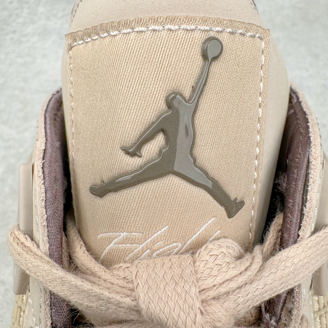 图片[14]-＃GX A Ma Maniére x Air Jordan AJ4 Retro SP\\\”Violet Ore\\\” AMM联名淡粉 FZ4810-200 圈内最强四代 耗时半年巨作 全套原纸板楦头开发 原厂特供皮料加持 确保原汁原味 完美呈现四代版型 一比一鞋头弧度高度鞋身弧度 数据细节工艺流程均保持原鞋一致 原厂TPU网格鞋带扣 正确内里网布 菱角分明不变形无多余毛边 柔软性质感一致于原鞋 市场唯一原厂鞋扣模具 背面可见隐藏注塑口 原厂织唛标 原厂飞人电绣工艺 尾指中部跳三针 独家绑鞋带手法 印刷中底布 四线拉帮 米色美纹纸贴合固定 进口港宝加持 后跟自然饱满 全鞋荧光划线卡点 追求极致完美 每一双都是工艺品 多重QC质检 超越公司货的品控标准 实实在在的免检产品 尺码：40 40.5 41 42 42.5 43 44 44.5 45 46 47.5-选品中心