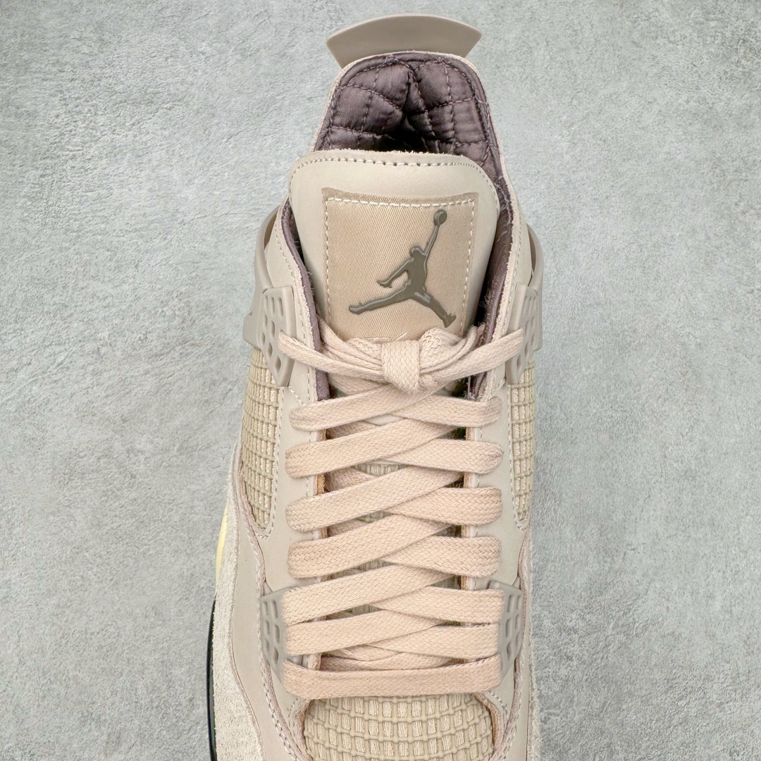 图片[5]-＃GX A Ma Maniére x Air Jordan AJ4 Retro SP\\\”Violet Ore\\\” AMM联名淡粉 FZ4810-200 圈内最强四代 耗时半年巨作 全套原纸板楦头开发 原厂特供皮料加持 确保原汁原味 完美呈现四代版型 一比一鞋头弧度高度鞋身弧度 数据细节工艺流程均保持原鞋一致 原厂TPU网格鞋带扣 正确内里网布 菱角分明不变形无多余毛边 柔软性质感一致于原鞋 市场唯一原厂鞋扣模具 背面可见隐藏注塑口 原厂织唛标 原厂飞人电绣工艺 尾指中部跳三针 独家绑鞋带手法 印刷中底布 四线拉帮 米色美纹纸贴合固定 进口港宝加持 后跟自然饱满 全鞋荧光划线卡点 追求极致完美 每一双都是工艺品 多重QC质检 超越公司货的品控标准 实实在在的免检产品 尺码：40 40.5 41 42 42.5 43 44 44.5 45 46 47.5-选品中心