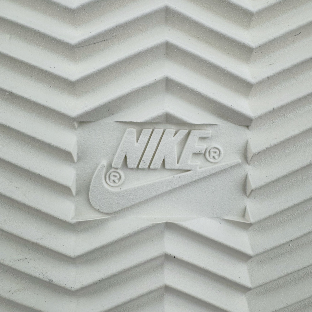 图片[19]-＃JC纯原 NK Classic Cortez Leather 阿甘复古初代皮革慢跑鞋 DN1791-102 实体平台指令订单 全套原纸板楦头开发 原厂数据大底磨具 一比一鞋头弧度高度鞋身弧度 细节品控鞋型随意对比 正确烫金高频细节 公司级标准检验QC 区分市面一切版本 完美复刻阿甘复古鞋型 尺码：35.5 36 36.5 37.5 38 38.5 39 40 40.5 41 42 42.5 43 44 45-选品中心