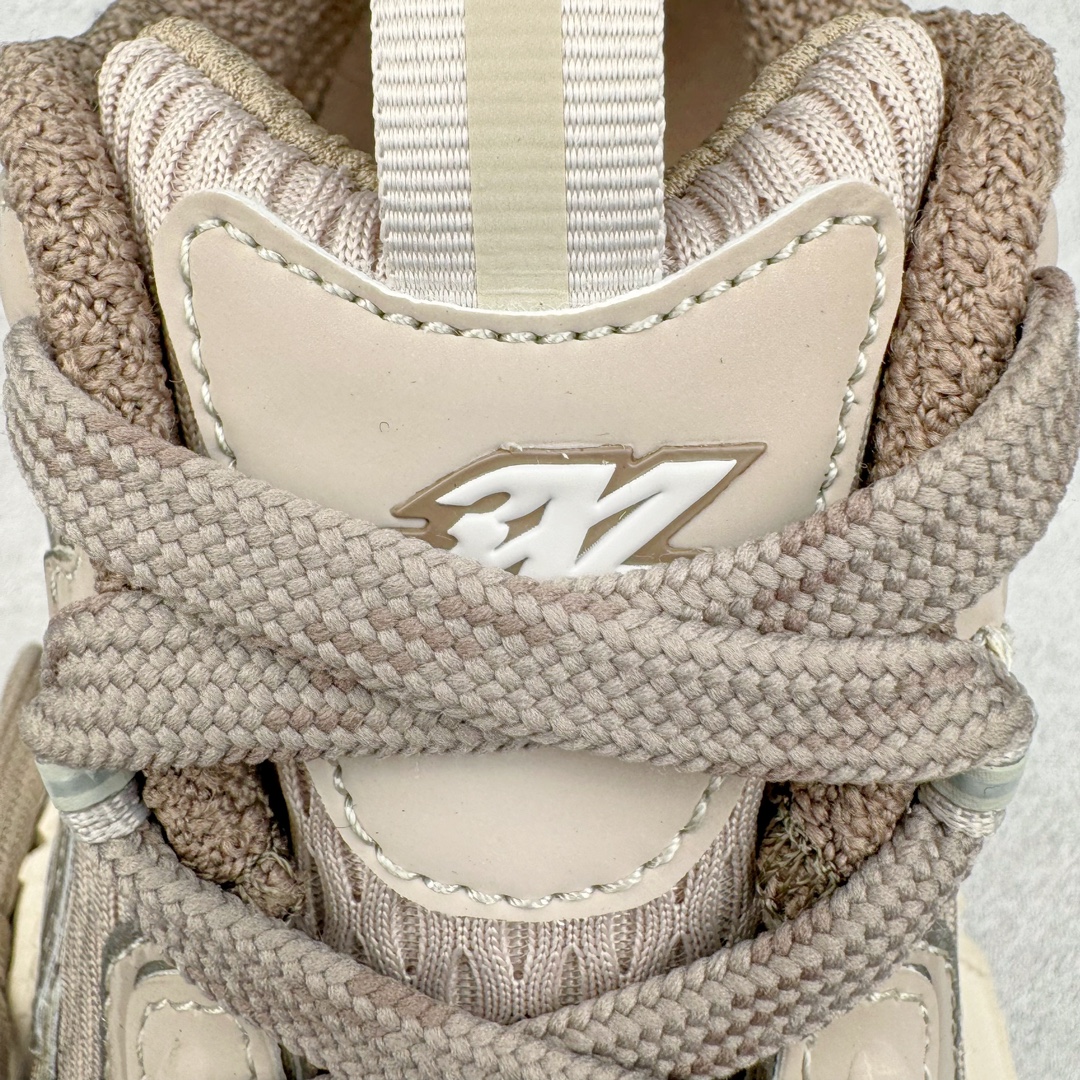 图片[15]-＃XA BALENCIAGA 3XL Sneakers 巴黎世家十代网布系带低帮走秀复古老爹鞋 全套原纸板楦头开发 最原汁原味的灵魂版型 全鞋荧光划线卡点 胶水把控整洁度追求极致完美 每一双都是工艺品 多重QC质检 超越公司货的品控标准 实实在在的免检产品 原盒原配 正确字体电绣 粗细、位置、大小正确 侧边TPU 透气孔匹配意产原版 正确分离大底 TPU软底 原版一致大底LOGO 立体感十足 原厂皮料水洗做旧 采购原厂网纱 不含皮革 网布材料和聚氨酯 磨损效果 鞋头边缘和后帮 Balenciaga 徽标 鞋面和后跟凸印尺码 鞋舌 3XL 橡胶品牌标识和反光细节 鞋帮拉袢和鞋舌拉祥 配反光细节 备用鞋带在鞋履前侧 可在穿着前取下 便于不同造型搭配 正常尺码 尺码：35 36 37 38 39 40 41 42 43 44 45 46-选品中心