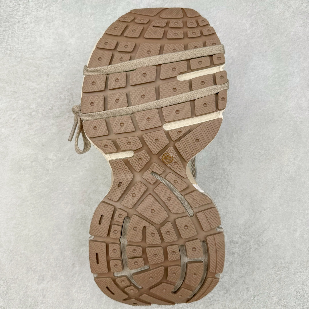 图片[9]-＃XA BALENCIAGA 3XL Sneakers 巴黎世家十代网布系带低帮走秀复古老爹鞋 全套原纸板楦头开发 最原汁原味的灵魂版型 全鞋荧光划线卡点 胶水把控整洁度追求极致完美 每一双都是工艺品 多重QC质检 超越公司货的品控标准 实实在在的免检产品 原盒原配 正确字体电绣 粗细、位置、大小正确 侧边TPU 透气孔匹配意产原版 正确分离大底 TPU软底 原版一致大底LOGO 立体感十足 原厂皮料水洗做旧 采购原厂网纱 不含皮革 网布材料和聚氨酯 磨损效果 鞋头边缘和后帮 Balenciaga 徽标 鞋面和后跟凸印尺码 鞋舌 3XL 橡胶品牌标识和反光细节 鞋帮拉袢和鞋舌拉祥 配反光细节 备用鞋带在鞋履前侧 可在穿着前取下 便于不同造型搭配 正常尺码 尺码：35 36 37 38 39 40 41 42 43 44 45 46-选品中心