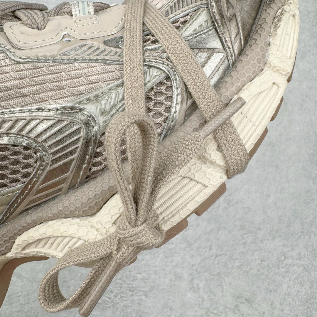 图片[18]-＃XA BALENCIAGA 3XL Sneakers 巴黎世家十代网布系带低帮走秀复古老爹鞋 全套原纸板楦头开发 最原汁原味的灵魂版型 全鞋荧光划线卡点 胶水把控整洁度追求极致完美 每一双都是工艺品 多重QC质检 超越公司货的品控标准 实实在在的免检产品 原盒原配 正确字体电绣 粗细、位置、大小正确 侧边TPU 透气孔匹配意产原版 正确分离大底 TPU软底 原版一致大底LOGO 立体感十足 原厂皮料水洗做旧 采购原厂网纱 不含皮革 网布材料和聚氨酯 磨损效果 鞋头边缘和后帮 Balenciaga 徽标 鞋面和后跟凸印尺码 鞋舌 3XL 橡胶品牌标识和反光细节 鞋帮拉袢和鞋舌拉祥 配反光细节 备用鞋带在鞋履前侧 可在穿着前取下 便于不同造型搭配 正常尺码 尺码：35 36 37 38 39 40 41 42 43 44 45 46-选品中心