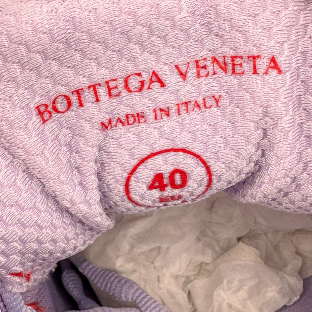 图片[11]-＃GD广顶 BOTTEGA VENETA Orbit Runner BV葆蝶家时尚休闲王一博同款老爹鞋运动鞋 原版开发 一比一打造 相似度百分之99以上 市场一梯队级别品质 区别市场任何标文顶级品质版本 采用轻质科技网布面料 搭配几何图案设计橡胶外底 王炸系列 高版本 认准套包工艺 实际增高很多哦 还是一样显腿细非常nice 耐玩耐造 对标对版 套包鞋工艺 认准高版本 大底选用拼色TPU大底 配置原版包装 尺码：35 36 37 38 39 40 41 42 43 44 45-选品中心