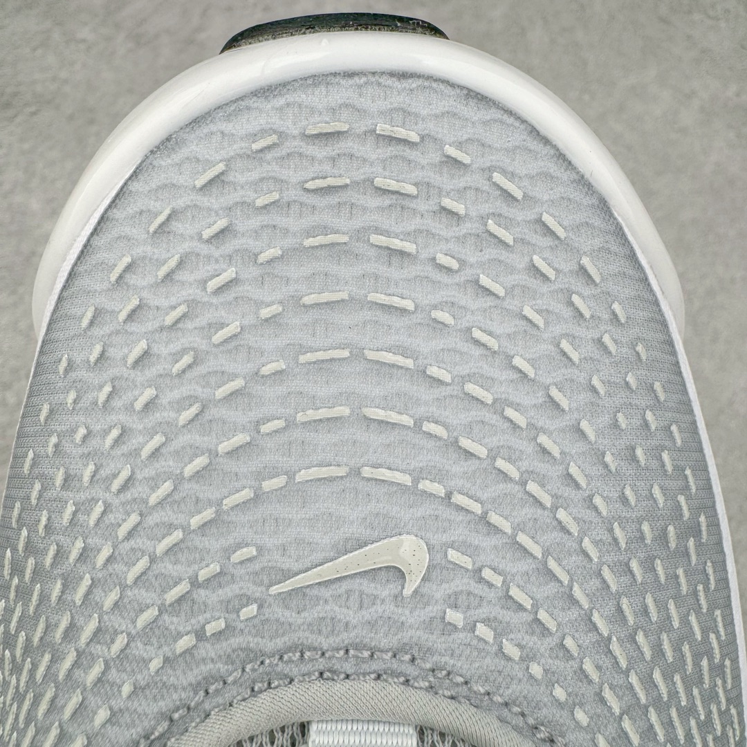 图片[18]-＃Lw纯原 NK Air Max Dn 网布舒适时尚耐磨透气低帮生活气垫休闲鞋 灰色 货号：DV3337-005 鞋面将延续 Air Max 家族的流线型设计 采用纺织布料打造 鞋底则搭载了全新的DynamicAir技术 由双气室和四根管状Nike Air气囊结构组成 鞋身整体以黑色为主色调 搭配橄榄绿色细节点缀 最大的亮点是侧面带有醒目的\\\”Supreme\\\”字样 彰显特殊的联名身份 尺码：36 36.5 37.5 38 38.5 39 40 40.5 41 42 42.5 43 44 44.5 45-选品中心