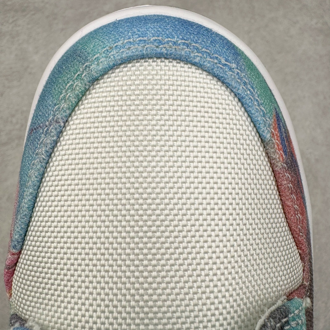 图片[17]-＃M纯原 Futura Laboratories x NK SB Dunk Low 联名白蓝扎染 HF6061-400 圈内最强 零售首选 独家原厂航空铝磨具打磨大底 鞋头坡度极致还原 原盒原配 圈内天花板工艺 原厂冲刀 超高清洁度 全鞋零毛边皮料切割 全套原楦原模倾力打造完美版型 采用原厂百宏鞋带以及原厂百宏织唛舌标 内标可供原厂几率过验 原厂中底布黄色点胶 原厂中底布拉帮走线遵循公司‼️尺码：36 36.5 37.5 38 38.5 39 40 40.5 41 42 42.5 43 44 44.5 45 46 47.5-选品中心