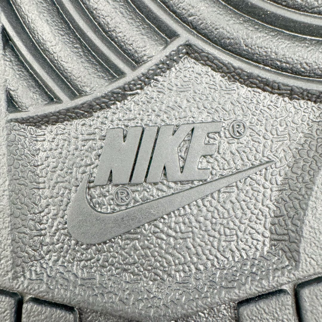 图片[20]-＃M纯原福利 HUF X NK SB Dunk Low 联名旧金山刮刮乐黑色 FD8775-001 圈内最强 零售首选 独家原厂航空铝磨具打磨大底 鞋头坡度极致还原 原盒原配 圈内天花板工艺 原厂冲刀 超高清洁度 全鞋零毛边皮料切割 全套原楦原模倾力打造完美版型 采用原厂百宏鞋带以及原厂百宏织唛舌标 内标可供原厂几率过验 原厂中底布黄色点胶 原厂中底布拉帮走线遵循公司‼️尺码：36 36.5 37.5 38 38.5 39 40 40.5 41 42 42.5 43 44 44.5 45 46 47.5-选品中心