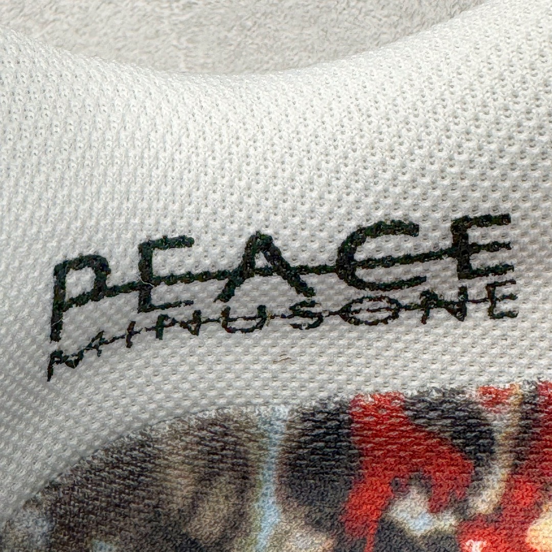 图片[12]-＃OG纯原 PEACEMINUSONE x NK Air Force 1 \\\”Para-Noise 3.0\\\” 权志龙联名空军一号低帮 货号：AQ3692-004 与 2.0 的白色相比，3.0 版本回归了初代的黑色鞋面设计。并且在侧身 Swoosh 上，大胆注入了彩色设计，整体观感和初代的亲友限定版本有着几分相似。独特的内外、左右多巴胺色系的鸳鸯设定，释放满满的新鲜活力。整体依然黑色为主，使得日常穿搭的门槛依旧保持在较低的水平，搭配一条牛仔裤或者卫裤，都能轻松驾驭。而鞋款的标志性设计——涂鸦中底和 “刮刮乐” 鞋面依旧保留，使得这双鞋在日常的穿着过程中会产生不同的变化，同时也可以成为 DIY 的个性画板。尺码：36 36.5 37.5 38 38.5 39 40 40.5 41 42 42.5 43 44 44.5 45 46 47.5 48.5-选品中心