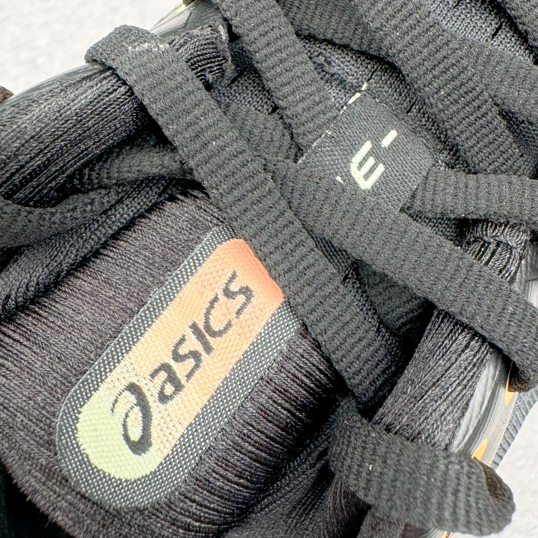 图片[14]-＃HK纯原 Asics Gel-Kayano 31 亚瑟士卡亚诺31代低帮专业有氧超轻量休闲运动全能慢跑鞋 全球知名运动品牌ASICS正式推出新款GEL-KAYANO 31跑鞋 旨在通过全新稳定结构以提升产品可适性 满足跑者的足部稳定需求 让每一位跑者从起跑到结束都能够感受到焕然一新的稳定性与舒适性 从而帮助更多人找到身心平衡 获得自在舒适的健康生活方式 秉持着ASICS亚瑟士的设计哲学 全新一代GEL-KAYANO 31应运而生 为进一步升级产品的稳定性 GEL-KAYANO 31采用了全新4D引导系统 通过内侧稳定装置提升可适性 满足足部稳定需求 帮助足弓迅速返回到平衡位置 作为基于生物力学研究打造的全新稳定结构 4D引导系统不仅提升了跑鞋对双脚的支撑性 它还将人体不同的运动状态纳入设计考量 帮助跑者在多种跑动强度下获得充足的稳定性和理想的舒适度 尺码：36 37 37.5 38 39.5 40 40.5 41.5 42 42.5 43.5 44 44.5 45-选品中心