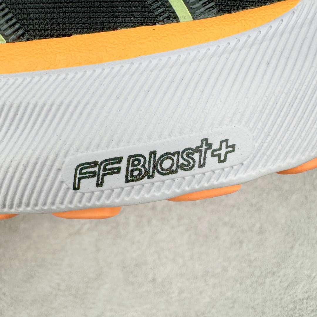 图片[19]-＃HK纯原 Asics Gel-Kayano 31 亚瑟士卡亚诺31代低帮专业有氧超轻量休闲运动全能慢跑鞋 全球知名运动品牌ASICS正式推出新款GEL-KAYANO 31跑鞋 旨在通过全新稳定结构以提升产品可适性 满足跑者的足部稳定需求 让每一位跑者从起跑到结束都能够感受到焕然一新的稳定性与舒适性 从而帮助更多人找到身心平衡 获得自在舒适的健康生活方式 秉持着ASICS亚瑟士的设计哲学 全新一代GEL-KAYANO 31应运而生 为进一步升级产品的稳定性 GEL-KAYANO 31采用了全新4D引导系统 通过内侧稳定装置提升可适性 满足足部稳定需求 帮助足弓迅速返回到平衡位置 作为基于生物力学研究打造的全新稳定结构 4D引导系统不仅提升了跑鞋对双脚的支撑性 它还将人体不同的运动状态纳入设计考量 帮助跑者在多种跑动强度下获得充足的稳定性和理想的舒适度 尺码：36 37 37.5 38 39.5 40 40.5 41.5 42 42.5 43.5 44 44.5 45-选品中心