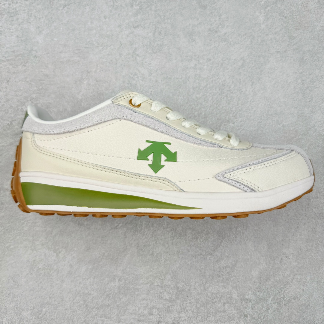 DESCENTE 迪桑特系带舒适百搭防滑耐磨低帮生活休闲鞋 原楦原纸版开发版型 鞋底设计有特殊的纹理或材料 以增加摩擦力 减少滑倒的风险 使用耐用的材料制成 能够承受长时间的使用和摩擦 减少磨损 尺码：36 36.5 37 38 38.5 39 40 40.5 41 42 42.5 43 44 45-选品中心