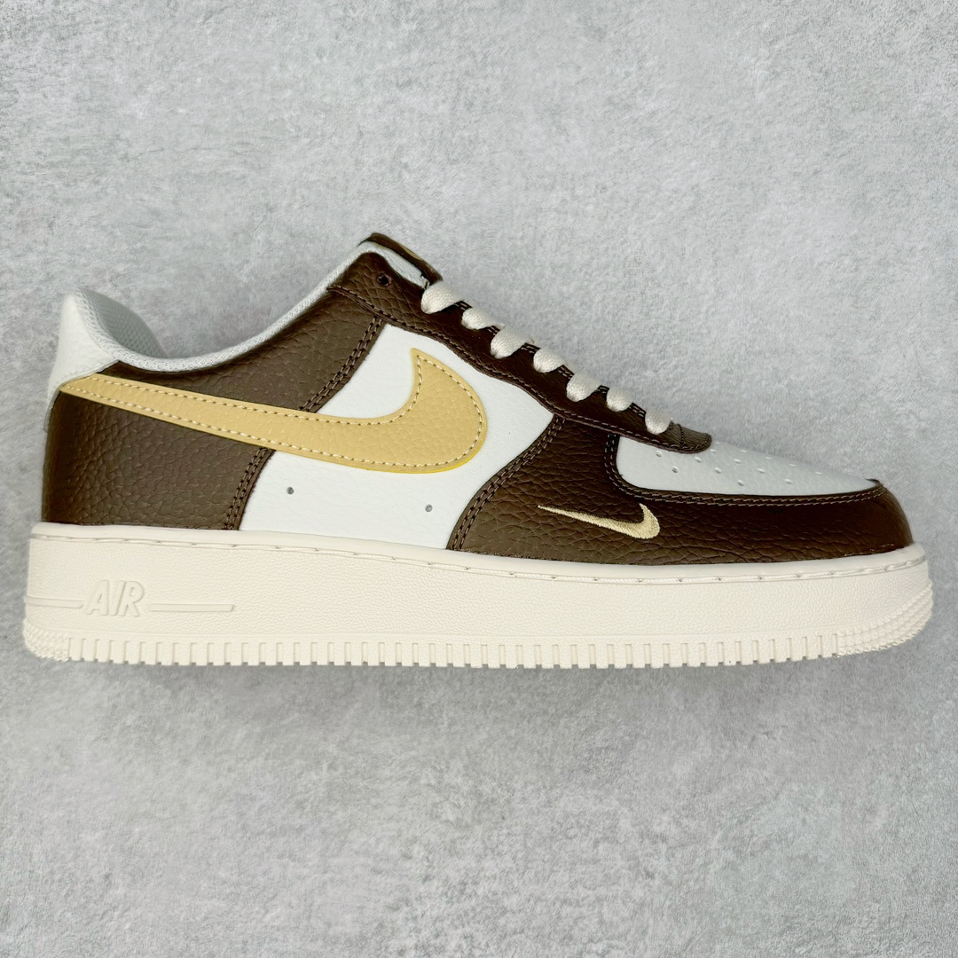 NK Air Force 1´07 Low 空军一号低帮百搭休闲运动板鞋 HM9656-001 柔软、弹性十足的缓震性能和出色的中底设计 横跨复古与现代的外型结合 造就出风靡全球 三十多年的Force 1 直到今天还深受青睐 尺码：36 36.5 37.5 38 38.5 39 40 40.5 41 42 42.5 43 44 44.5 45-选品中心