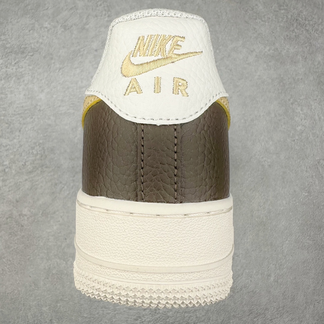 图片[8]-NK Air Force 1´07 Low 空军一号低帮百搭休闲运动板鞋 HM9656-001 柔软、弹性十足的缓震性能和出色的中底设计 横跨复古与现代的外型结合 造就出风靡全球 三十多年的Force 1 直到今天还深受青睐 尺码：36 36.5 37.5 38 38.5 39 40 40.5 41 42 42.5 43 44 44.5 45-选品中心