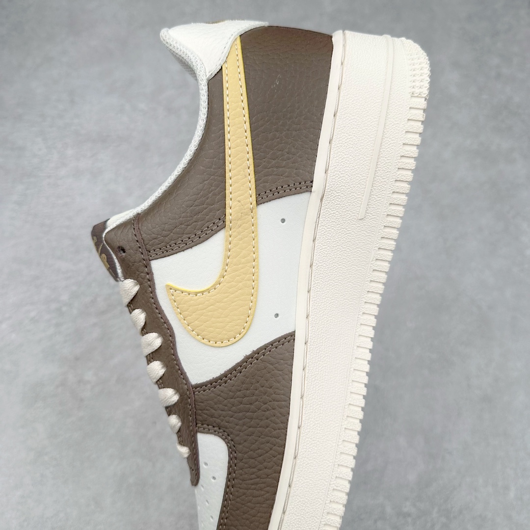 图片[7]-NK Air Force 1´07 Low 空军一号低帮百搭休闲运动板鞋 HM9656-001 柔软、弹性十足的缓震性能和出色的中底设计 横跨复古与现代的外型结合 造就出风靡全球 三十多年的Force 1 直到今天还深受青睐 尺码：36 36.5 37.5 38 38.5 39 40 40.5 41 42 42.5 43 44 44.5 45-选品中心