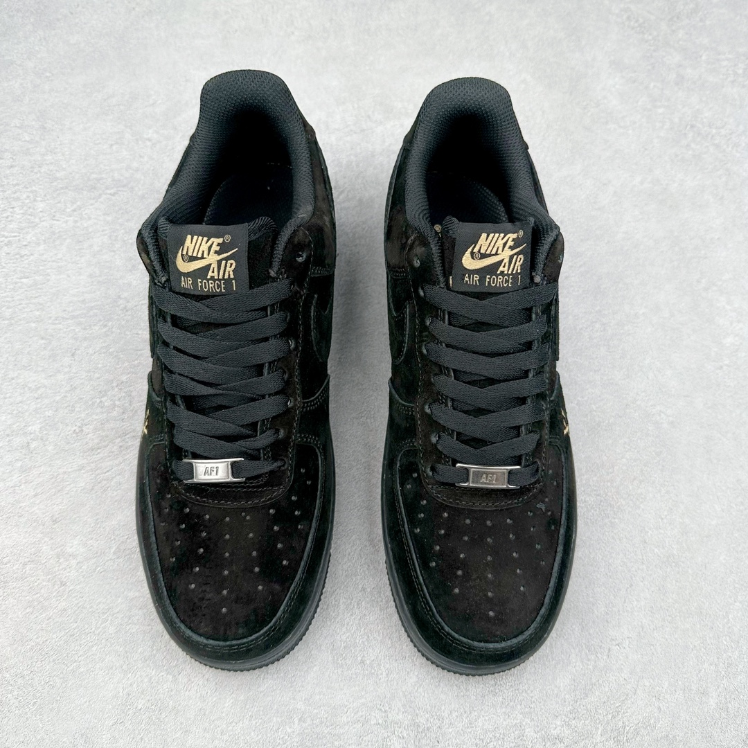 图片[2]-NK Air Force 1´07 Low 空军一号低帮百搭休闲运动板鞋 CW2288-111 柔软、弹性十足的缓震性能和出色的中底设计 横跨复古与现代的外型结合 造就出风靡全球 三十多年的Force 1 直到今天还深受青睐 尺码：36 36.5 37.5 38 38.5 39 40 40.5 41 42 42.5 43 44 44.5 45-选品中心