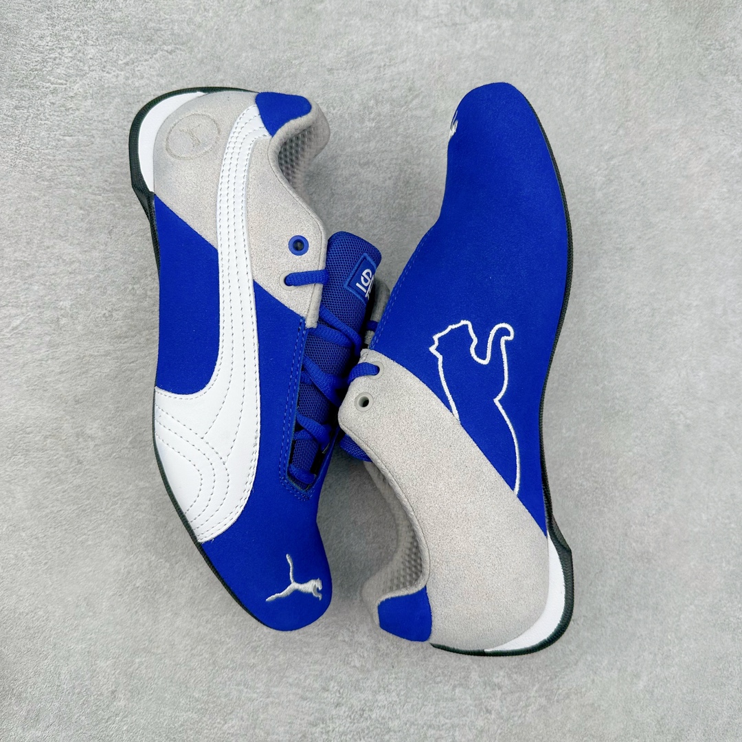 图片[3]-PUMA Speedca OG 彪马极速赛车系列低帮德训风拼接复古百搭休闲运动赛车鞋 鞋款从80、90年代赛车手所穿的防火赛车鞋为原型，鞋身线条模仿了赛车的流线廓形，体现了空气动力学原理的结构。简约流畅的外观，恰好又和贯穿其中的Formstrip Logo融合恰到好处，视觉上细节丰富且协调。本次Speedcat OG鞋款归来，最大看点自然式保留了窄版鞋型以及薄底构造。这两年各品牌鞋底越做越厚，Speedcat反其道而行之，上脚几乎无鞋底的效果带来耳目一新的视觉体验。鞋面依旧是以质感细腻的麂皮材质打造，并且大面积近乎全包裹的使用，复古味道也愈发浓烈。配色上更是将最原始的黑色和红色带回，向F1赛车队的标志性队服致敬。相信让各位一眼种草的更多是出挑的大红色，上脚即可瞬间点亮整体造型，在以球鞋为核心的OOTD中脱颖而出。而另一款黑色则是低调的万金油，彰显新潮个性的同时又不喧宾夺主，也是热爱简约系穿搭朋友的首选。 尺码：35.5 36 37 37.5 38 38.5 39 40 40.5 41 42 42.5 43 44 44.5 45-选品中心