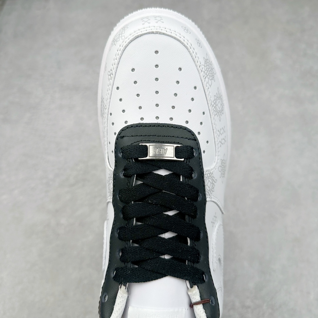 图片[4]-NK Air Force 1´07 Low 空军一号低帮百搭休闲运动板鞋 ZH0316-036 柔软、弹性十足的缓震性能和出色的中底设计 横跨复古与现代的外型结合 造就出风靡全球 三十多年的Force 1 直到今天还深受青睐 尺码：36 36.5 37.5 38 38.5 39 40 40.5 41 42 42.5 43 44 44.5 45-选品中心