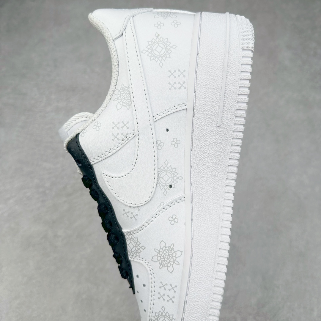 图片[7]-NK Air Force 1´07 Low 空军一号低帮百搭休闲运动板鞋 ZH0316-036 柔软、弹性十足的缓震性能和出色的中底设计 横跨复古与现代的外型结合 造就出风靡全球 三十多年的Force 1 直到今天还深受青睐 尺码：36 36.5 37.5 38 38.5 39 40 40.5 41 42 42.5 43 44 44.5 45-选品中心