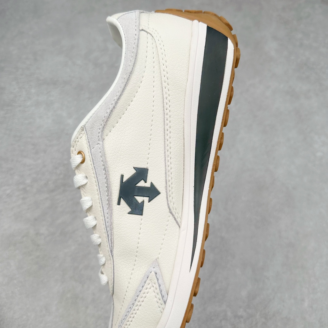 图片[7]-DESCENTE 迪桑特系带舒适百搭防滑耐磨低帮生活休闲鞋 原楦原纸版开发版型 鞋底设计有特殊的纹理或材料 以增加摩擦力 减少滑倒的风险 使用耐用的材料制成 能够承受长时间的使用和摩擦 减少磨损 尺码：36 36.5 37 38 38.5 39 40 40.5 41 42 42.5 43 44 45-选品中心