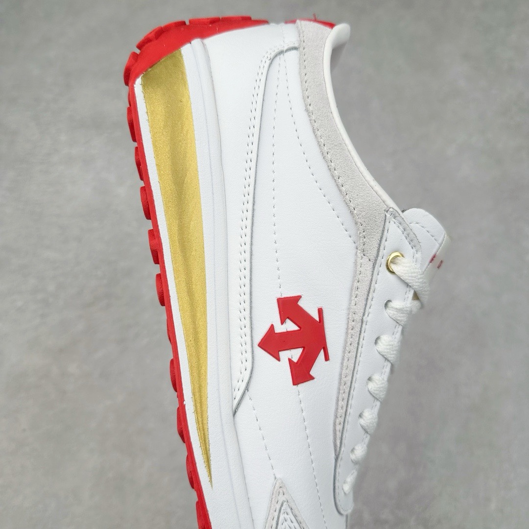 图片[6]-DESCENTE 迪桑特系带舒适百搭防滑耐磨低帮生活休闲鞋 原楦原纸版开发版型 鞋底设计有特殊的纹理或材料 以增加摩擦力 减少滑倒的风险 使用耐用的材料制成 能够承受长时间的使用和摩擦 减少磨损 尺码：36 36.5 37 38 38.5 39 40 40.5 41 42 42.5 43 44 45-选品中心