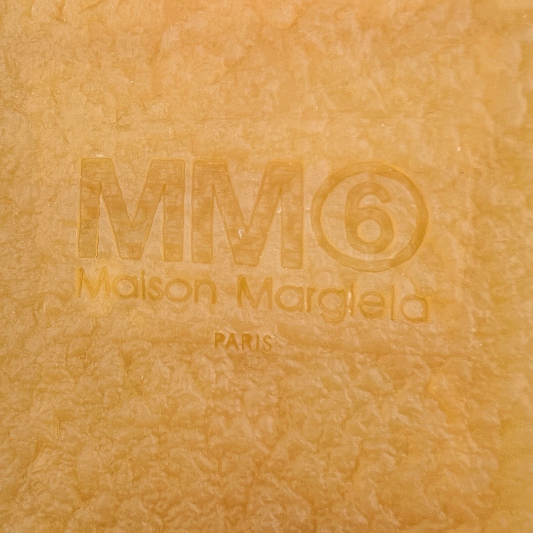 图片[17]-＃LJ渠道版福利 Maison Margiela Calfskin Replica 马吉拉复古低帮时尚德训鞋 上万点击率爆款 高端零售专供批次 全套原楦原纸板原厂数据开发 全鞋荧光划线卡点 胶水把控整洁度追求极致完美 多重QC质检 超越公司货的品控标准 实实在在的免检产品 原盒原配防尘袋购物卡 全网唯一正确0-23数字排版 一比一间距字体 内里全头层小羊皮 原版防滑鞋底设计 灰色翻毛牛皮 白色细纹贝利头层皮 依照原版逐帧开发 原装淡粉纸板中底带编号钢印 尺码对应库存‼️-选品中心