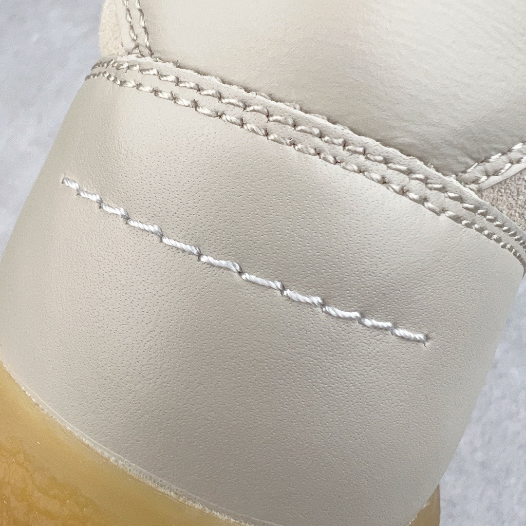 图片[13]-＃LJ渠道版福利 Maison Margiela Calfskin Replica 马吉拉复古低帮时尚德训鞋 上万点击率爆款 高端零售专供批次 全套原楦原纸板原厂数据开发 全鞋荧光划线卡点 胶水把控整洁度追求极致完美 多重QC质检 超越公司货的品控标准 实实在在的免检产品 原盒原配防尘袋购物卡 全网唯一正确0-23数字排版 一比一间距字体 内里全头层小羊皮 原版防滑鞋底设计 灰色翻毛牛皮 白色细纹贝利头层皮 依照原版逐帧开发 原装淡粉纸板中底带编号钢印 尺码对应库存‼️-选品中心