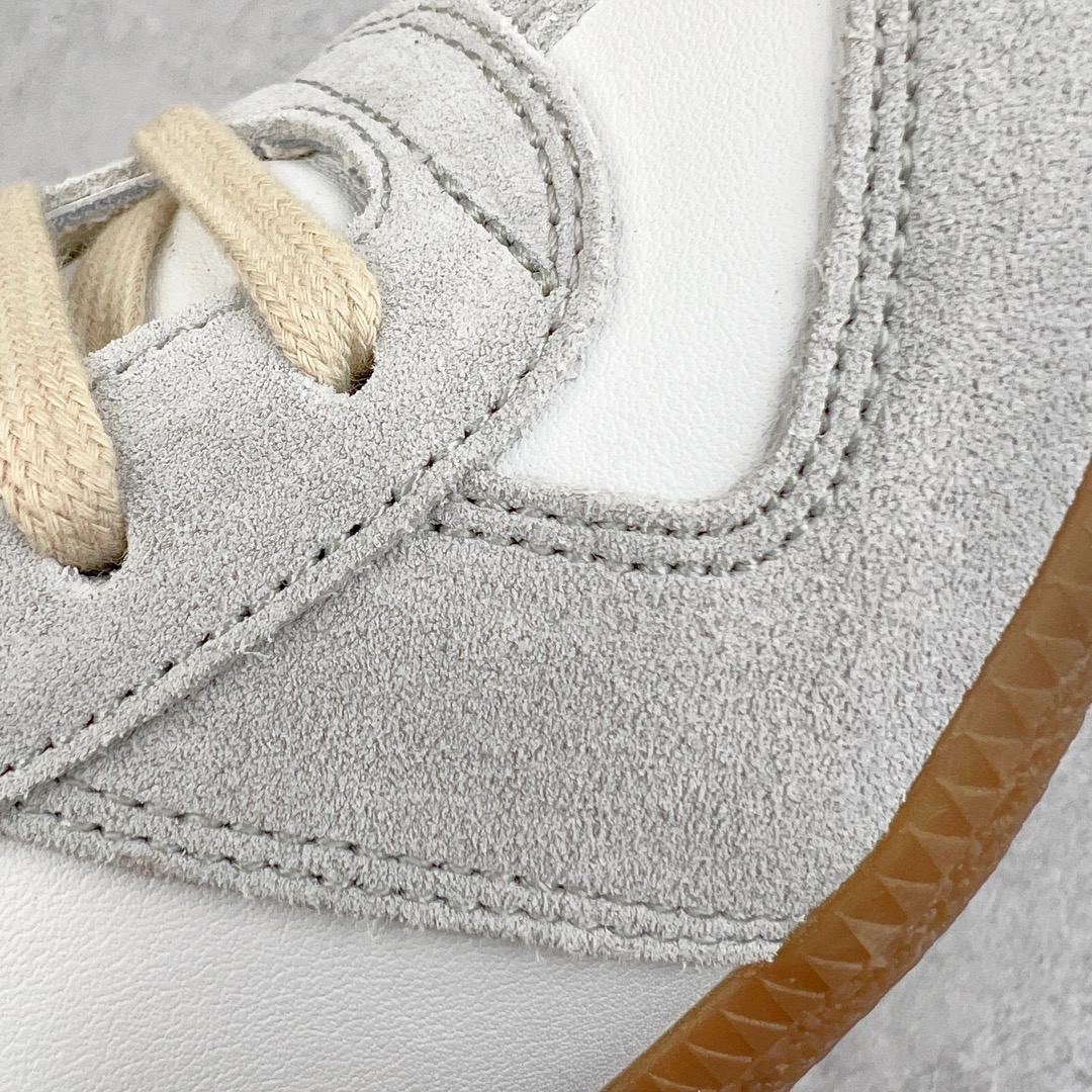 图片[11]-＃LJ渠道版福利 Maison Margiela Calfskin Replica 马吉拉复古低帮时尚德训鞋 上万点击率爆款 高端零售专供批次 全套原楦原纸板原厂数据开发 全鞋荧光划线卡点 胶水把控整洁度追求极致完美 多重QC质检 超越公司货的品控标准 实实在在的免检产品 原盒原配防尘袋购物卡 全网唯一正确0-23数字排版 一比一间距字体 内里全头层小羊皮 原版防滑鞋底设计 灰色翻毛牛皮 白色细纹贝利头层皮 依照原版逐帧开发 原装淡粉纸板中底带编号钢印 尺码对应库存‼️-选品中心