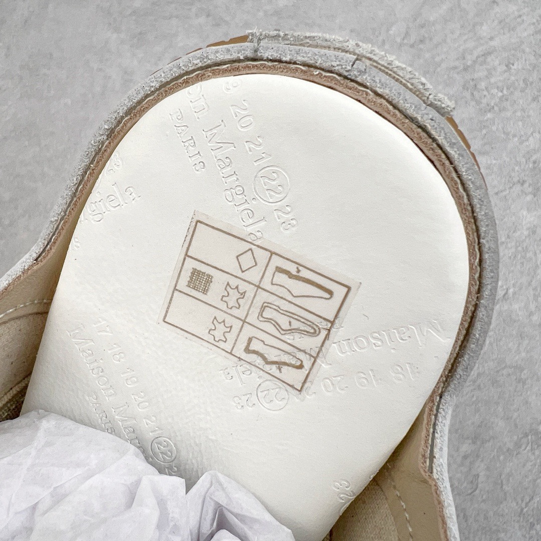 图片[14]-＃LJ渠道版福利 Maison Margiela Calfskin Replica 马吉拉复古低帮时尚德训鞋 上万点击率爆款 高端零售专供批次 全套原楦原纸板原厂数据开发 全鞋荧光划线卡点 胶水把控整洁度追求极致完美 多重QC质检 超越公司货的品控标准 实实在在的免检产品 原盒原配防尘袋购物卡 全网唯一正确0-23数字排版 一比一间距字体 内里全头层小羊皮 原版防滑鞋底设计 灰色翻毛牛皮 白色细纹贝利头层皮 依照原版逐帧开发 原装淡粉纸板中底带编号钢印 尺码对应库存‼️-选品中心