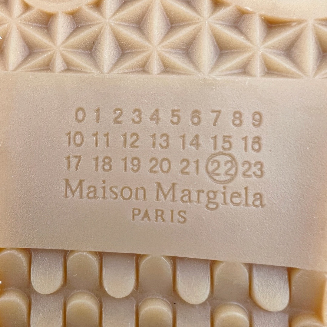 图片[15]-＃LJ渠道版福利 Maison Margiela Calfskin Replica 马吉拉复古低帮时尚德训鞋 上万点击率爆款 高端零售专供批次 全套原楦原纸板原厂数据开发 全鞋荧光划线卡点 胶水把控整洁度追求极致完美 多重QC质检 超越公司货的品控标准 实实在在的免检产品 原盒原配防尘袋购物卡 全网唯一正确0-23数字排版 一比一间距字体 内里全头层小羊皮 原版防滑鞋底设计 灰色翻毛牛皮 白色细纹贝利头层皮 依照原版逐帧开发 原装淡粉纸板中底带编号钢印 尺码对应库存‼️-选品中心