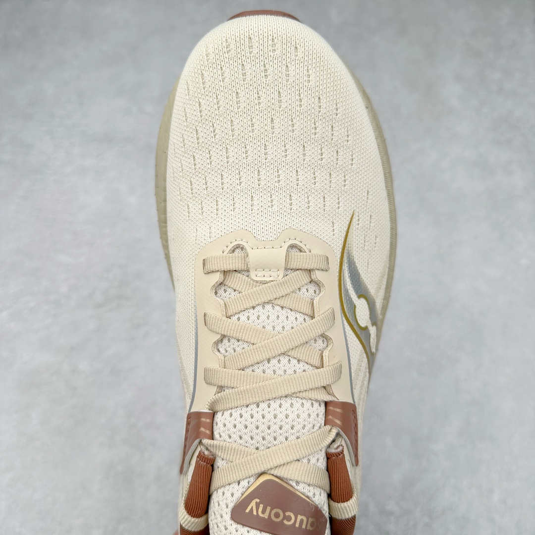 图片[4]-＃SG纯原 Saucony Triumph 22 索康尼胜利22代旗舰级缓震型跑鞋 性能相比前几代再升级：鞋面采用全新升级的工学网设计 贴合脚部更透气 中底部分使用最新的PWRRUN+材质 搭配PWRRUN+鞋垫使中底的大幅加厚 10mm坡差进一步提供缓震、回弹性能 内底则采用了FORMFIT动态适应系统 动态契合脚型 提升包裹性和舒适性 提供更卓越的动态回馈体验 XT-900橡胶大底 可提供良好的抓地力和较强抗磨性能 尺码：35.5 36 36.5 37.5 38 38.5 39 40 40.5 41 42 42.5 43 44 44.5 45-选品中心