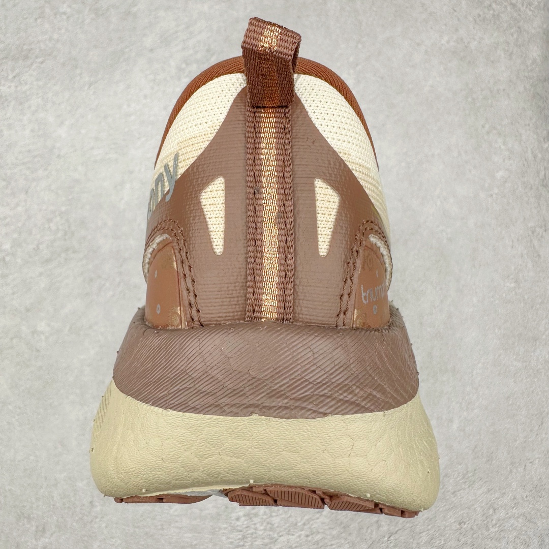 图片[8]-＃SG纯原 Saucony Triumph 22 索康尼胜利22代旗舰级缓震型跑鞋 性能相比前几代再升级：鞋面采用全新升级的工学网设计 贴合脚部更透气 中底部分使用最新的PWRRUN+材质 搭配PWRRUN+鞋垫使中底的大幅加厚 10mm坡差进一步提供缓震、回弹性能 内底则采用了FORMFIT动态适应系统 动态契合脚型 提升包裹性和舒适性 提供更卓越的动态回馈体验 XT-900橡胶大底 可提供良好的抓地力和较强抗磨性能 尺码：35.5 36 36.5 37.5 38 38.5 39 40 40.5 41 42 42.5 43 44 44.5 45-选品中心