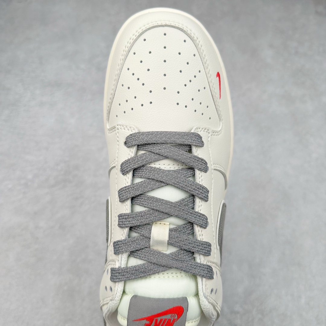 图片[4]-NK Dunk Low 定制配色 XX2025-108 大厂出品 极力推荐 原装头层材料 独家版型蒸餾加工帶來的是更好的视觉和脚感体验大厂纯原品质出货 清洁度 电绣工艺 皮料切割干净无任何毛边 细节完美 尺码：36 36.5 37.5 38 38.5 39 40 40.5 41 42 42.5 43 44 44.5 45 46 47.5-选品中心