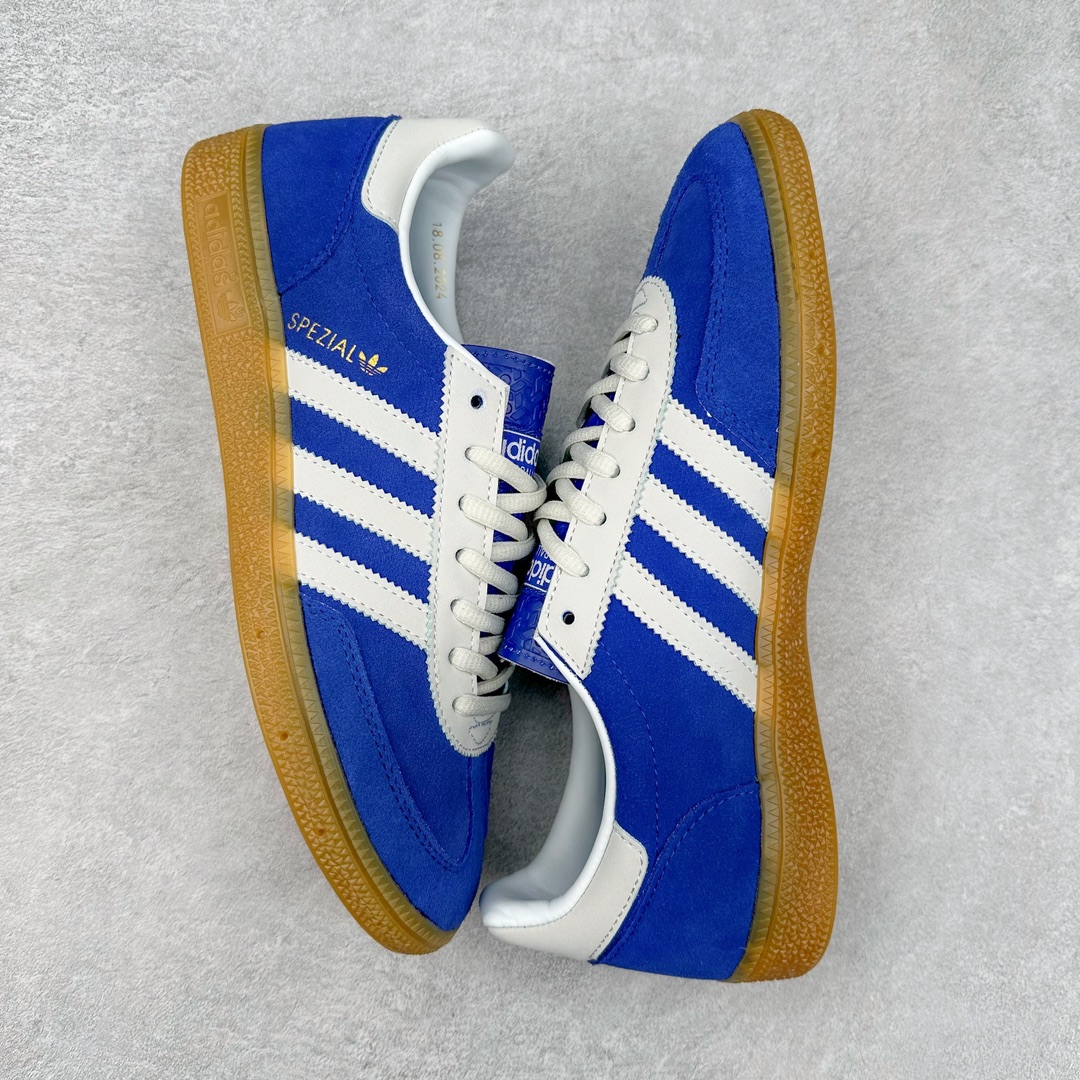 图片[3]-AD Originals Handball SPZL 手球运动员系列百搭休闲运动板鞋 JP5278 这款来自阿迪达斯的这款HANDBALL SPZL前身是一双手球运动鞋，这一次拿来复刻，所以鞋面的主要色彩选用了黑色， 鞋面外侧除了Spezial字母之外还有三叶草标志。Handball SPZL作为复古手球训练鞋与作为室内足球鞋的Samba有着异曲同工之处，但是质感更为出众的鞋身以及丰富的配色选择比起Samba来讲可以说是更胜一筹了！尺码：36 36⅔ 37⅓ 38 38⅔ 39⅓ 40 40⅔ 41⅓ 42 42⅔ 43⅓ 44 45-选品中心