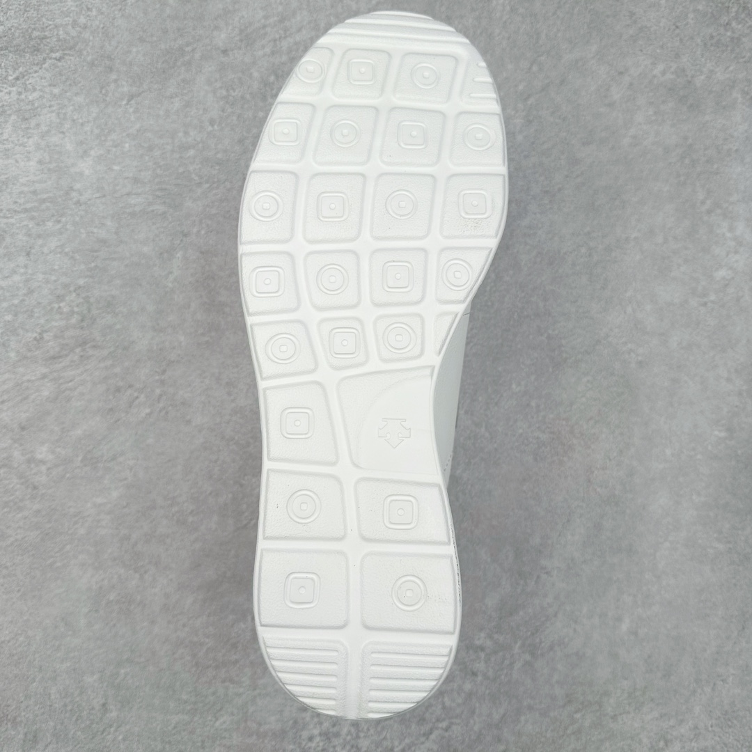 图片[9]-DESCENTE 迪桑特系带舒适百搭防滑耐磨低帮生活休闲鞋 原楦原纸版开发版型 鞋底设计有特殊的纹理或材料 以增加摩擦力 减少滑倒的风险 使用耐用的材料制成 能够承受长时间的使用和摩擦 减少磨损 尺码：36 36.5 37 38 38.5 39 40 40.5 41 42 42.5 43 44 45-选品中心