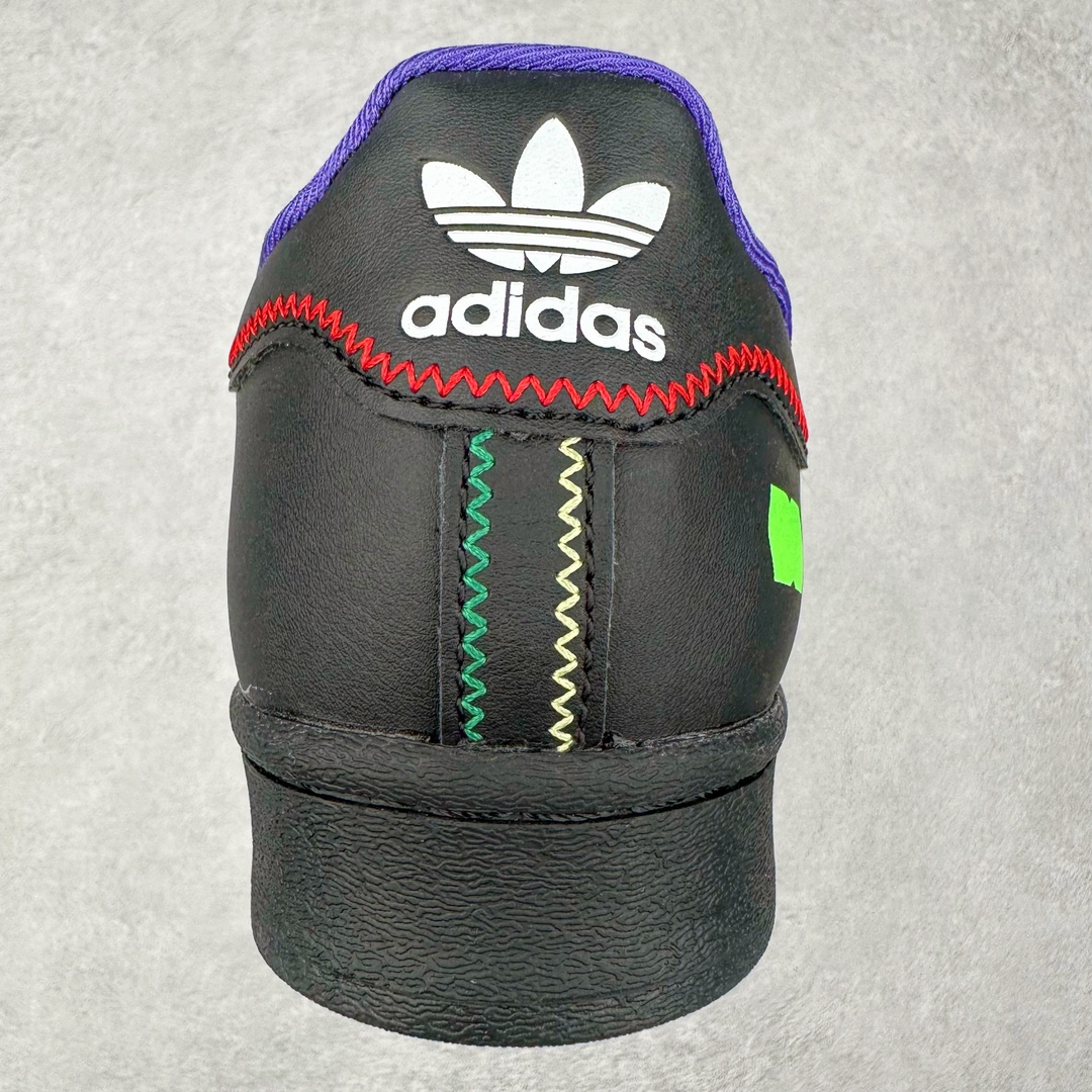 图片[8]-AD Originals Superstar 经典复古贝壳头板鞋 GE8988 诞生于1969年 是第一双将全皮面鞋 身与橡胶鞋头结合在一起的低帮篮球鞋 Superstar最开始 是作为高帮篮球鞋Pro Model的低帮版本而出现的 但因为其独特和醒目的橡胶鞋头造型而让大家熟知 被大家形象地称为\\\”shelltoe\\\”贝壳头 在70年代的美国职业篮球场上 接近3/4的NBA球员都将这双Superstar作为场上用鞋 80年代之后 经过不断的改良和发展 Superstar逐渐成为横跨时装、音乐、街头文化、休闲和运动等各大领域的时尚潮鞋 尺码：36 36.5 37 38 38.5 39 40 40.5 41 42 42.5 43 44 44.5 45-选品中心