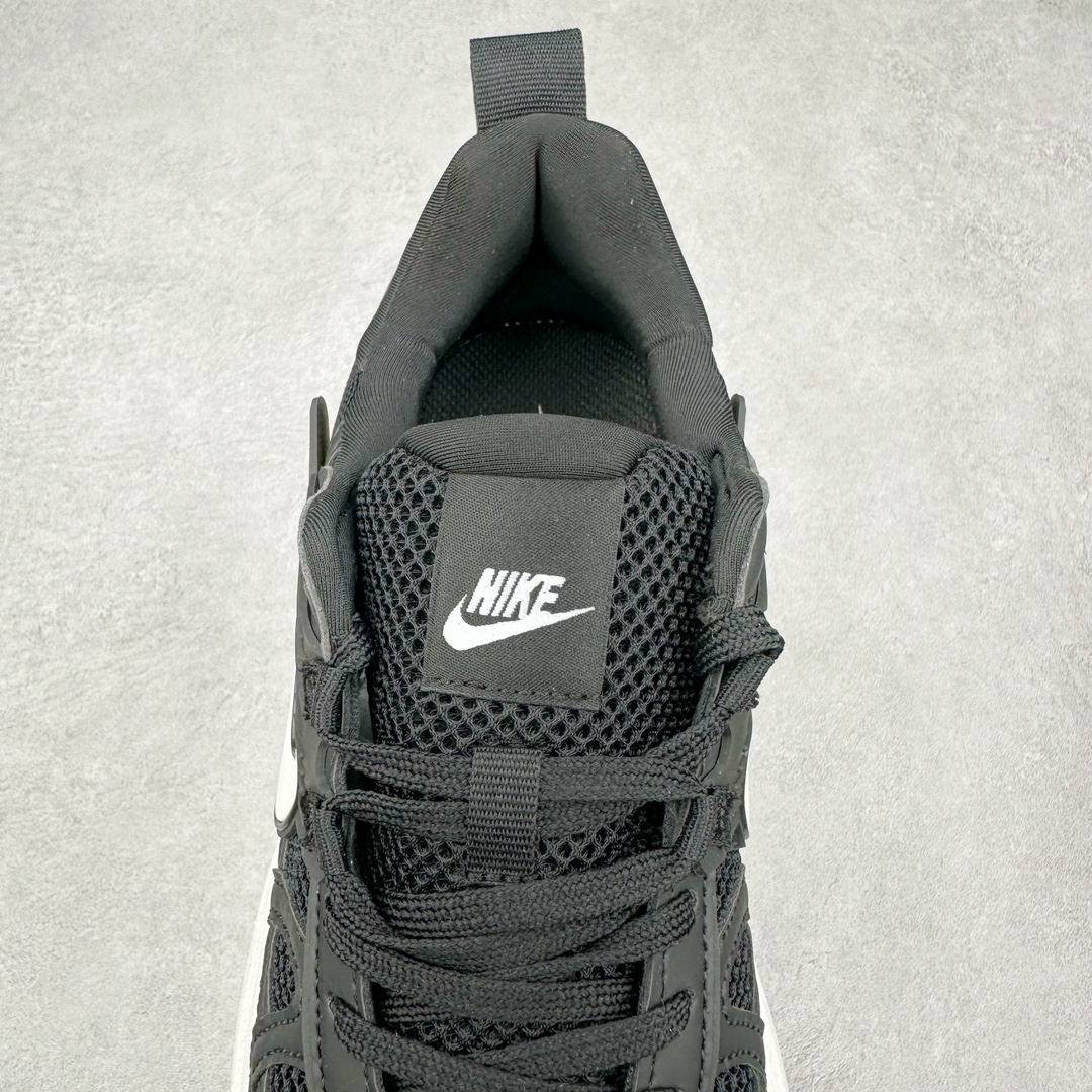 图片[5]-NK V2K Runtekk 减震防滑低帮 复古老爹鞋跑步鞋 FD0736-001 鞋款被命名为 Runtekk 设计上借鉴了 2000 年的跑鞋风格 配色上以金属银为主调 简练又有复古运动气质 材质上使用大面积网眼、皮革、TPU 组成 支撑和透气性肯定不错 中底处由 Cushlon 泡绵打造 保证在压马路时可以提供优秀脚感 并通过一手做旧氧化效果突出复古感 中底造型很容易让大家联想到巴黎世家3XL 增高效果同样不能忽视 尺码：36 36.5 37.5 38 38.5 39 40 40.5 41 42 42.5 43 44 44.5 45-选品中心